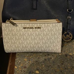 Michael Kors, double zipper wristlet
